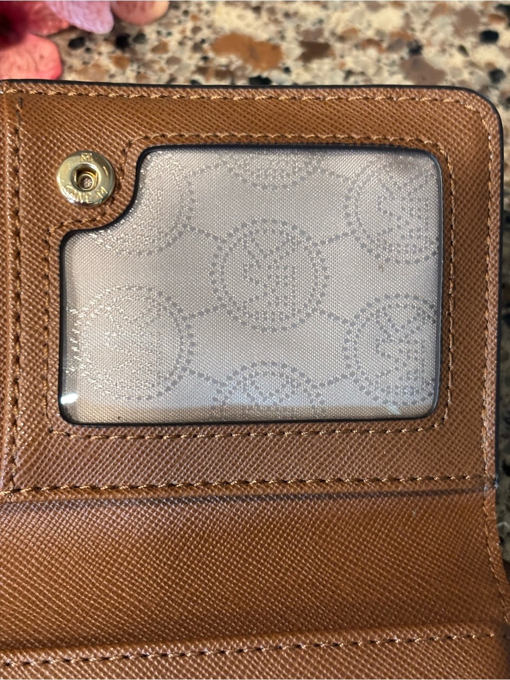 Michael Kors White Logo Zip-Around Wristlet - Picture 2 of 10